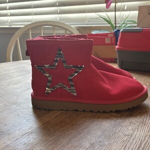 Red Star Uggs Low Boots